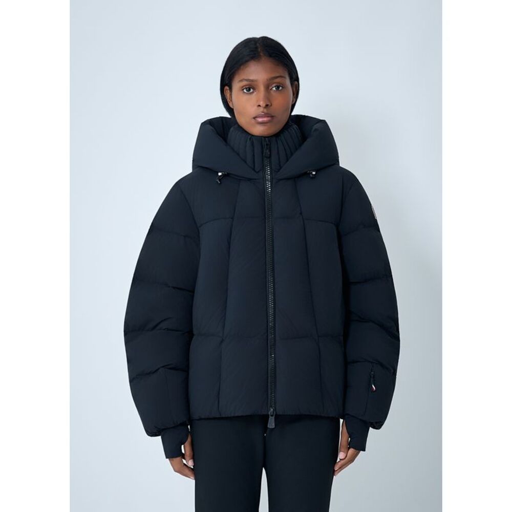 Moncler Grenoble Women Bonnieure Short Down Jacket